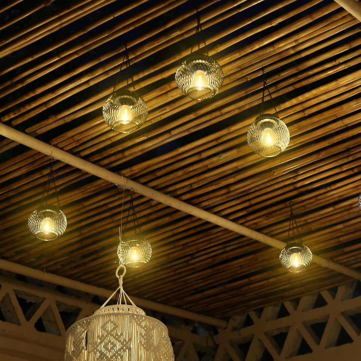 Elegantes luces solares para árboles de jardín