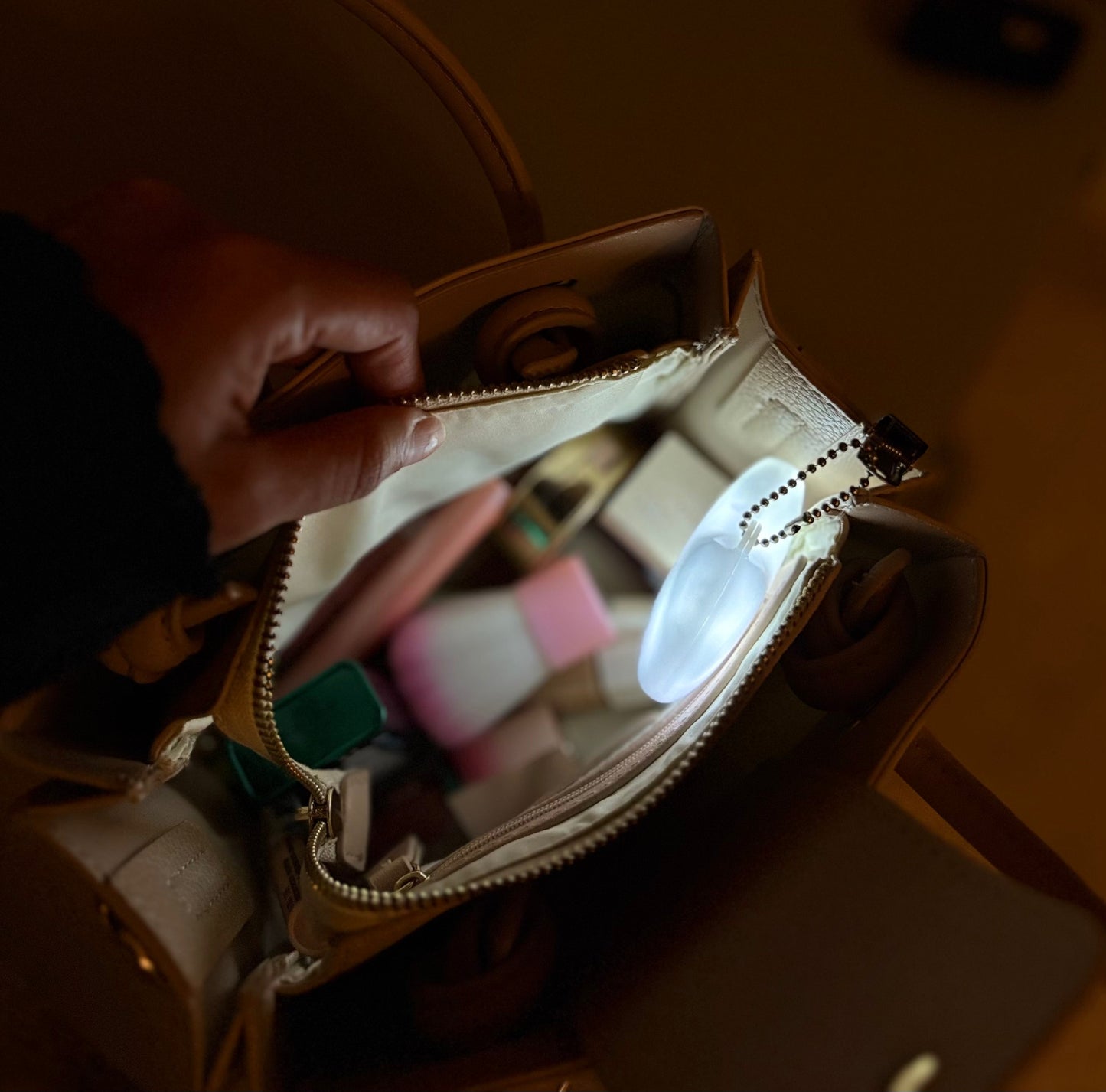 Luz Inteligente para tu Bolso 🌟