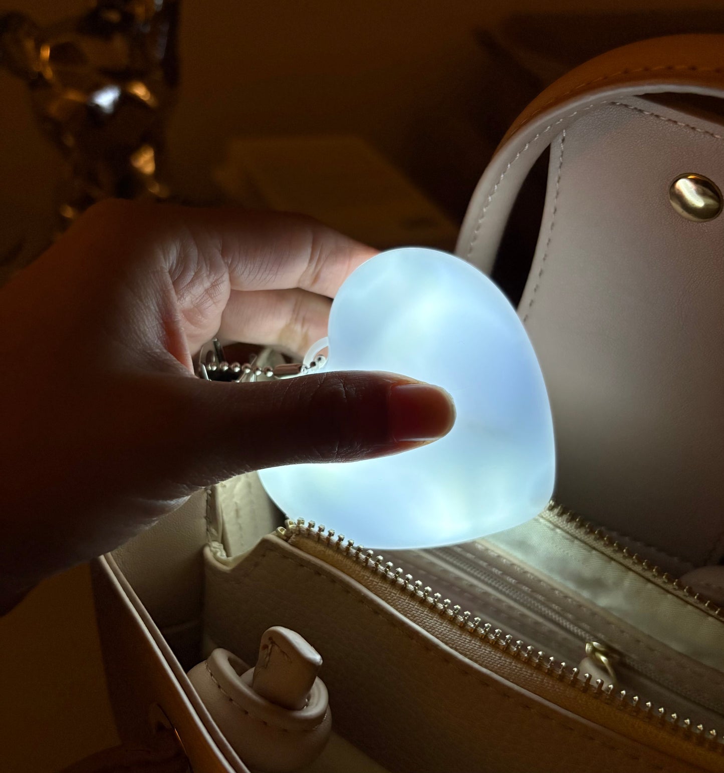 Luz Inteligente para tu Bolso 🌟
